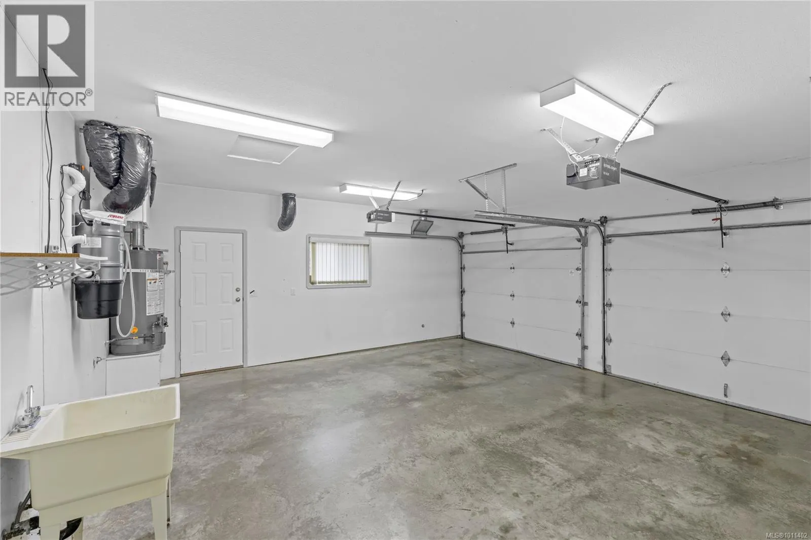 375 Palm Dr
