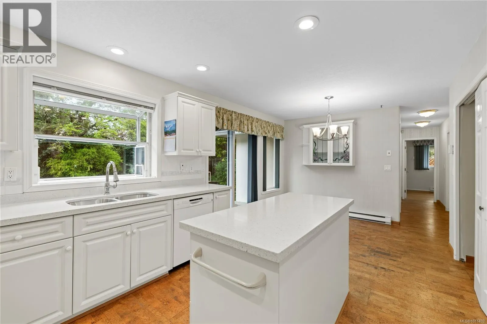 375 Palm Dr