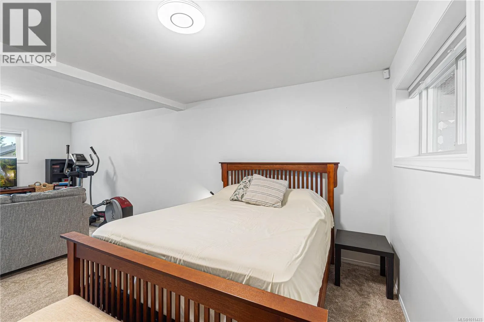 673 Howard Ave
