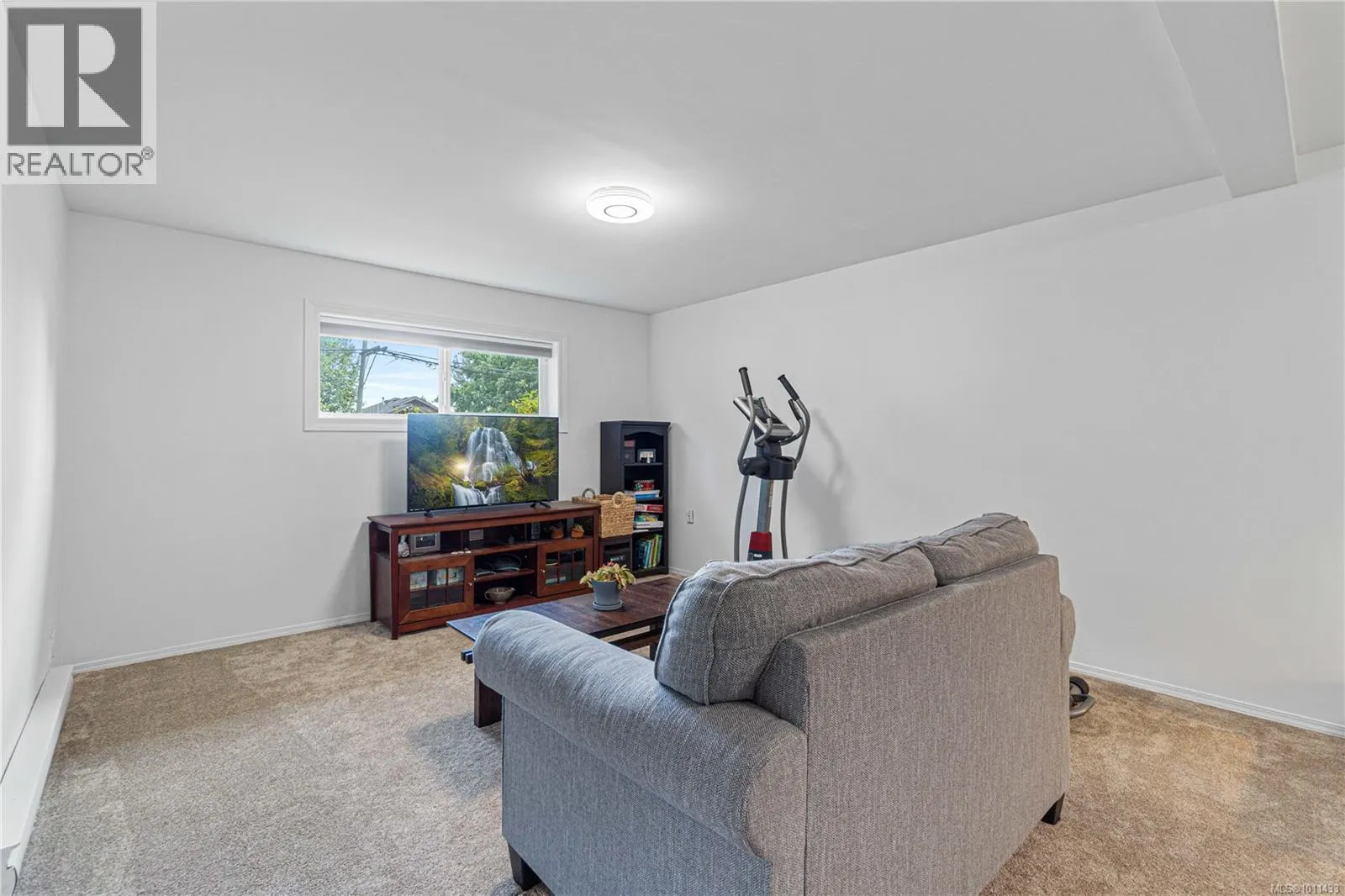 673 Howard Ave