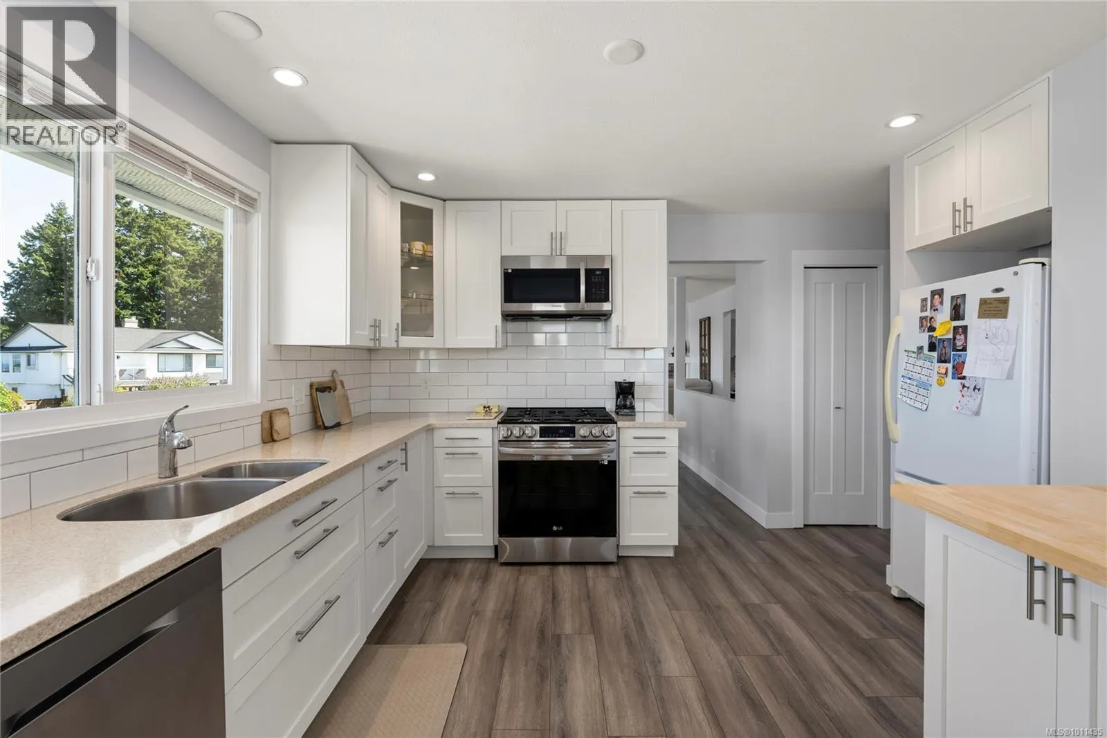 6255 Sechelt Dr
