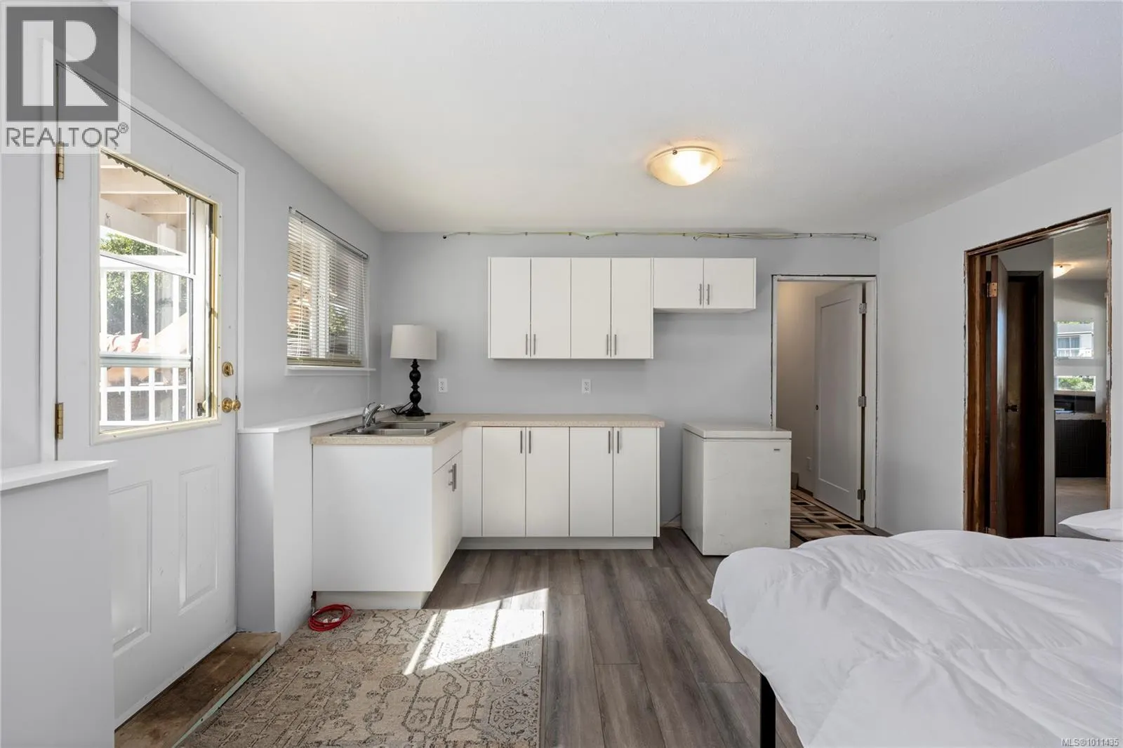6255 Sechelt Dr