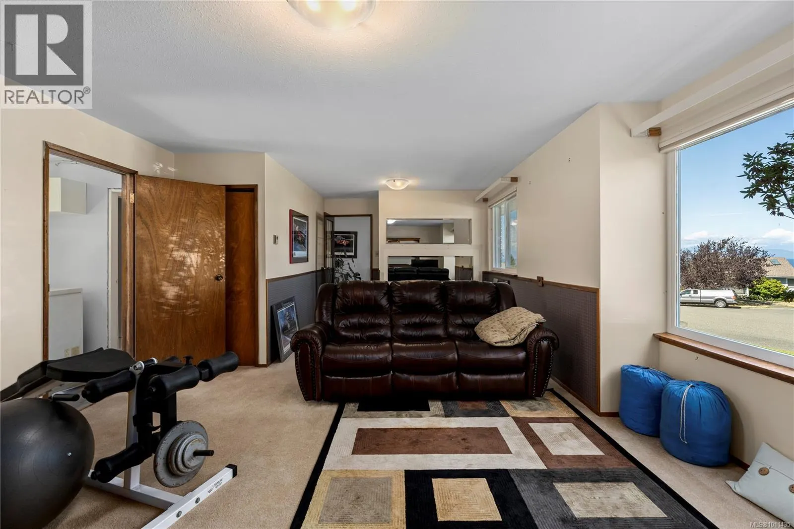 6255 Sechelt Dr