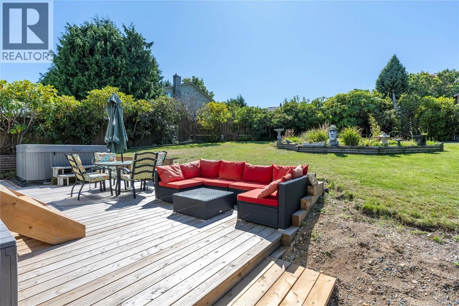 6255 Sechelt Dr