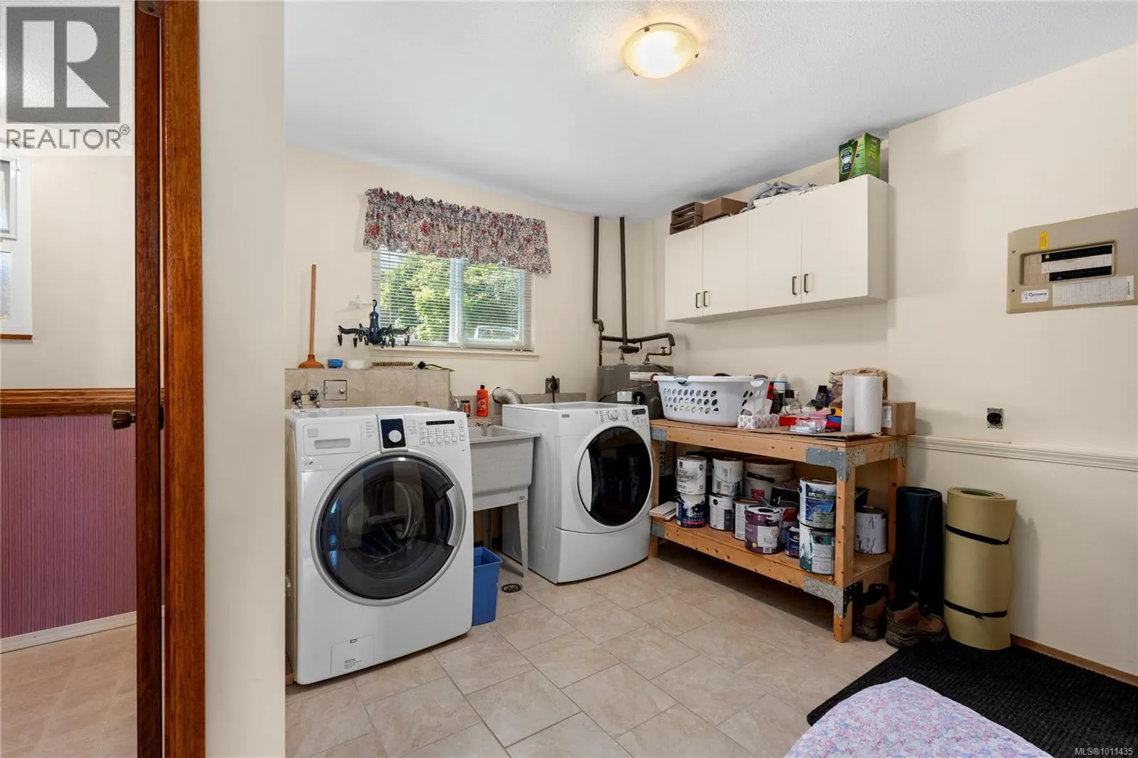 6255 Sechelt Dr