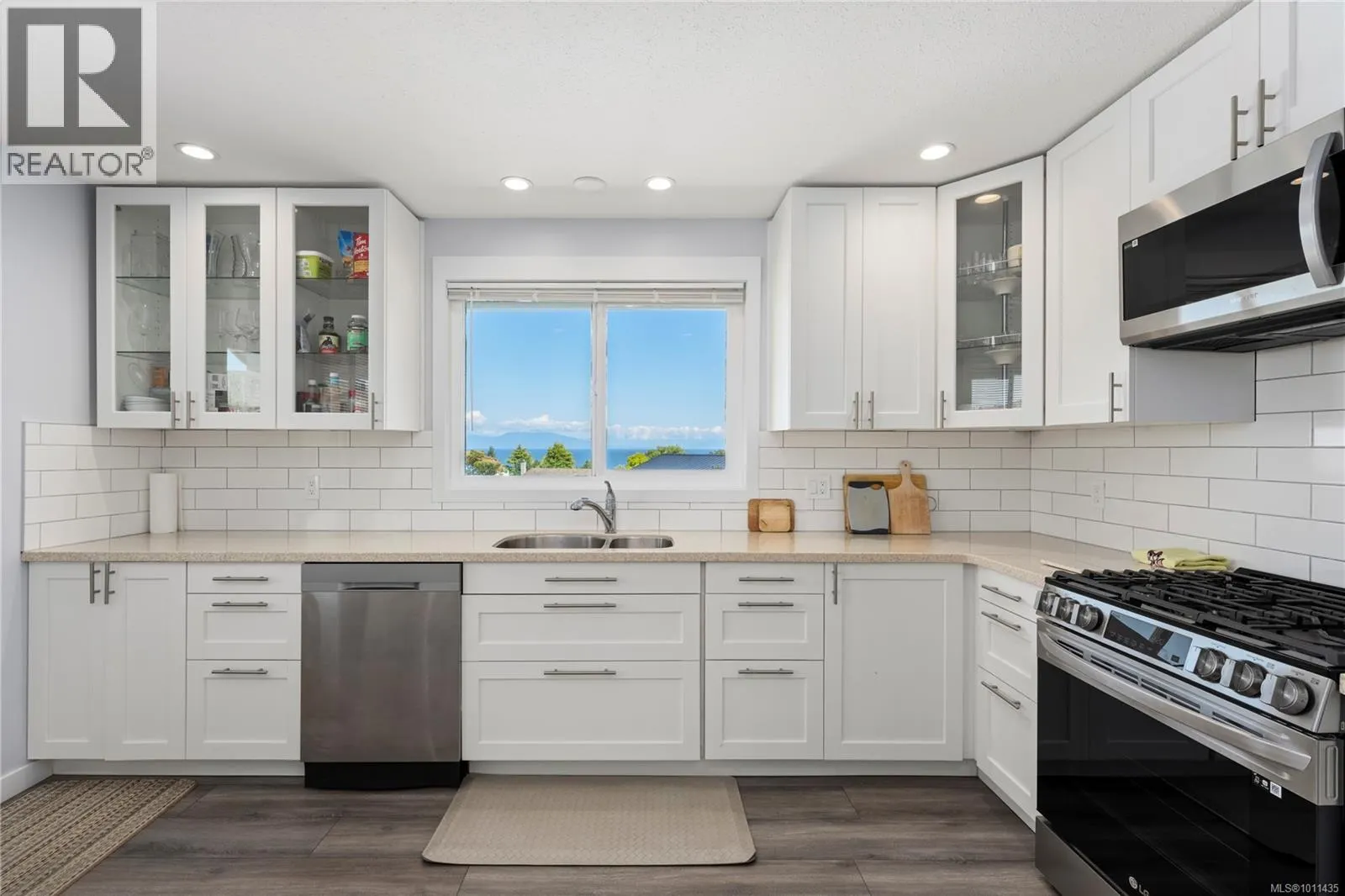 6255 Sechelt Dr