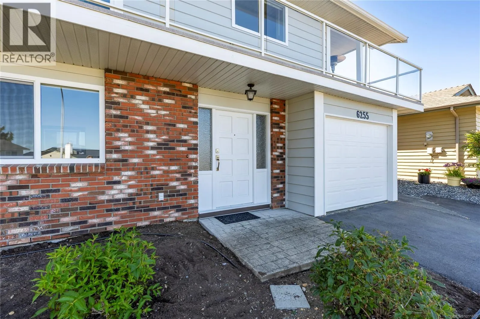 6255 Sechelt Dr