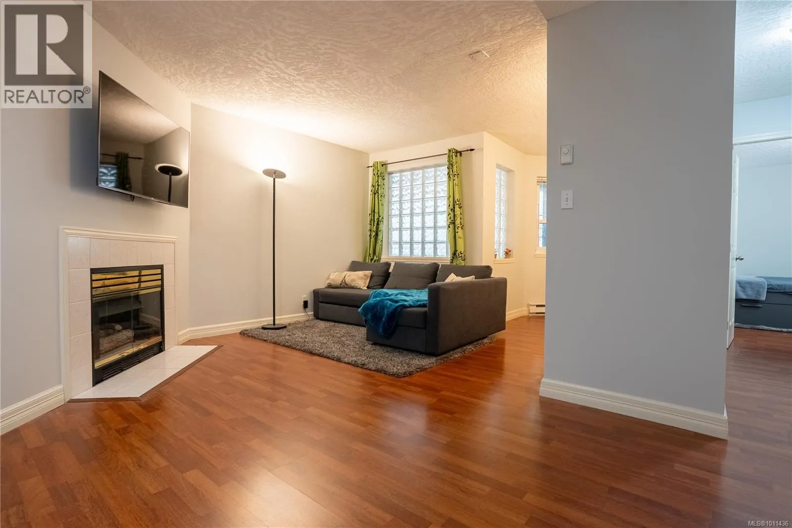 101 2710 Grosvenor Rd