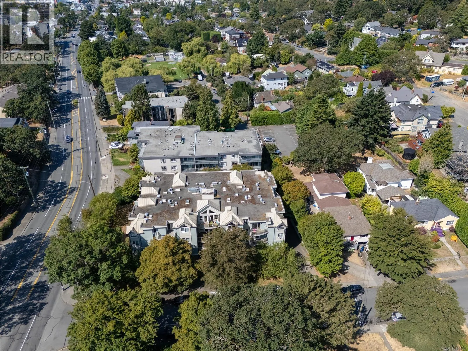 101 2710 Grosvenor Rd