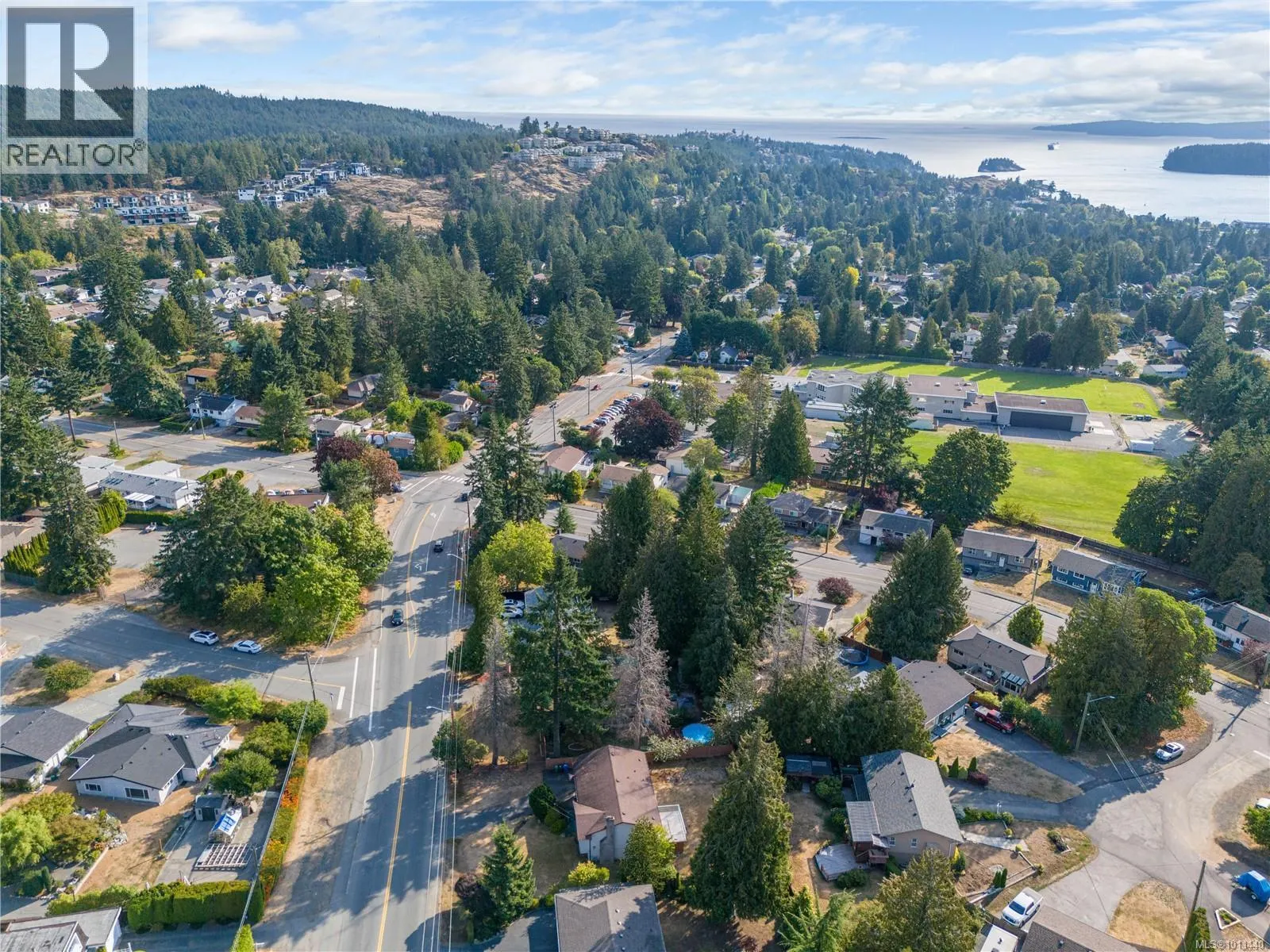 3835 Departure Bay Rd
