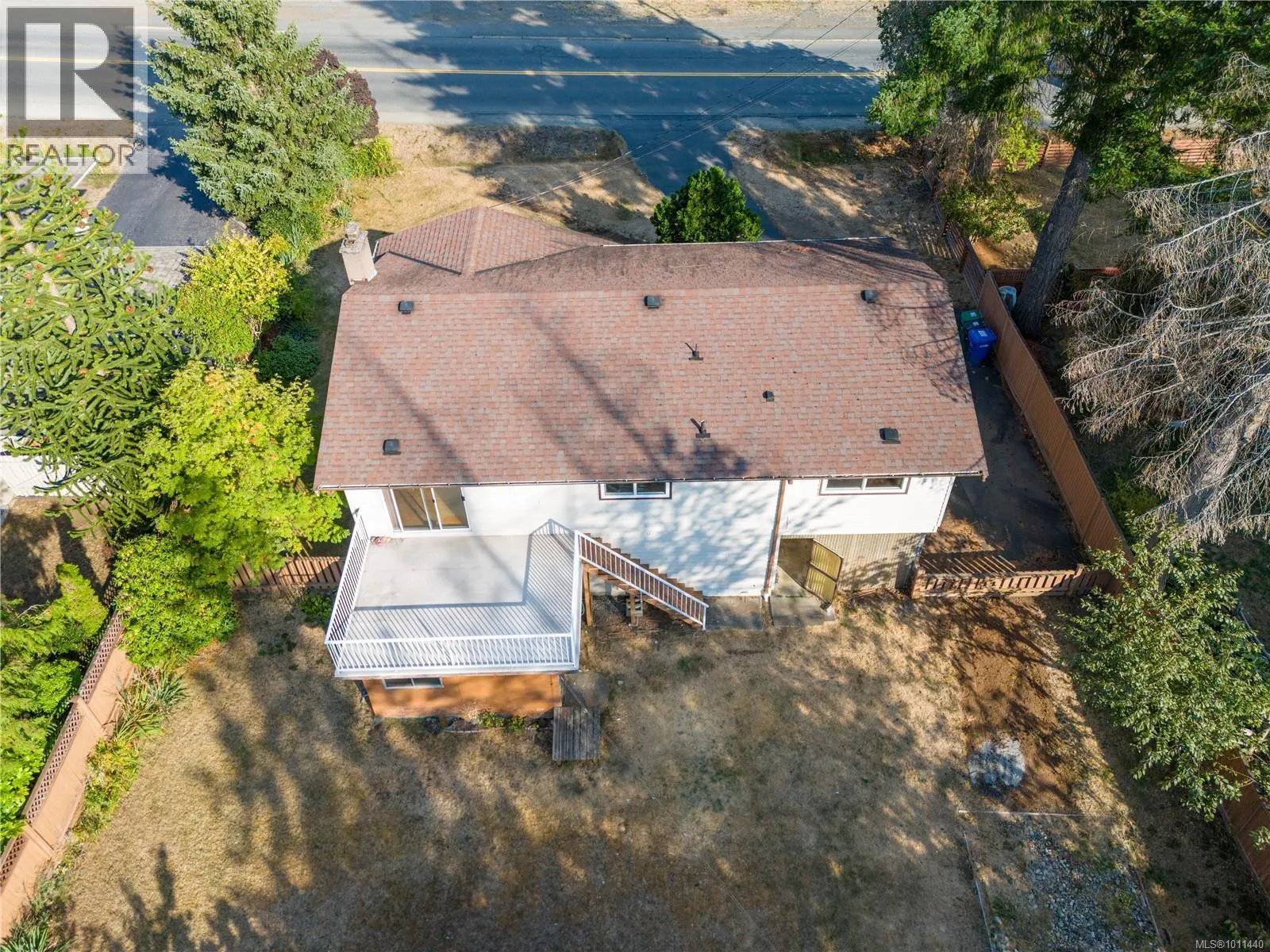 3835 Departure Bay Rd
