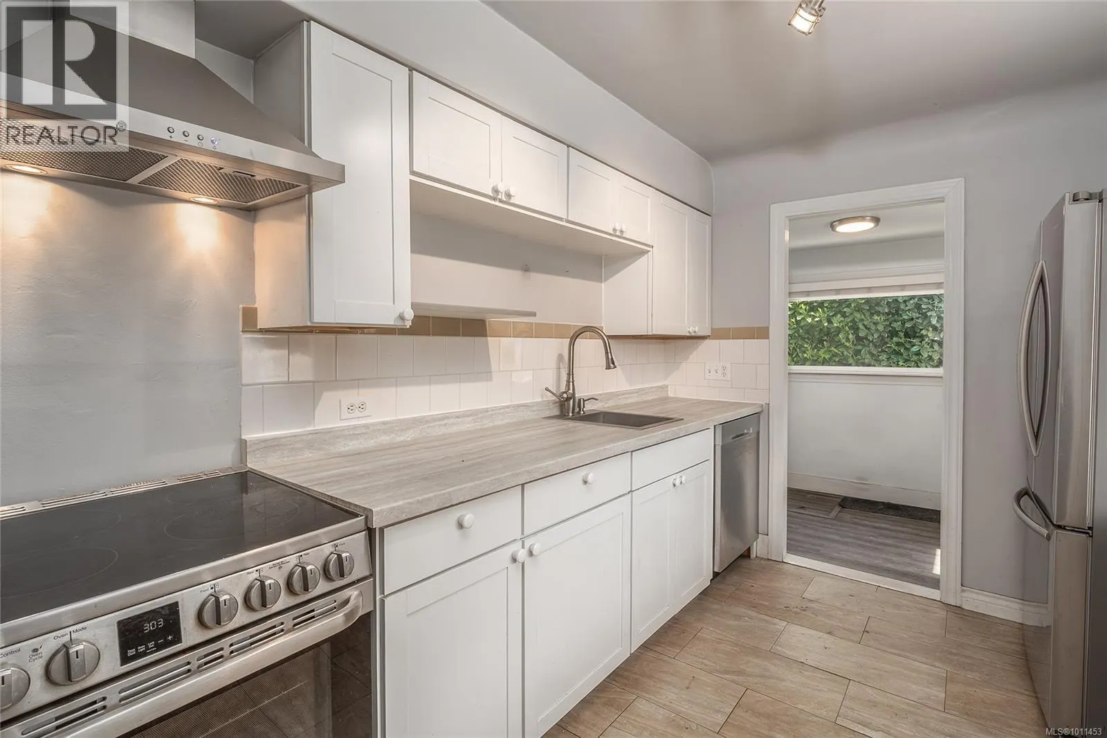 2628 Sooke Rd