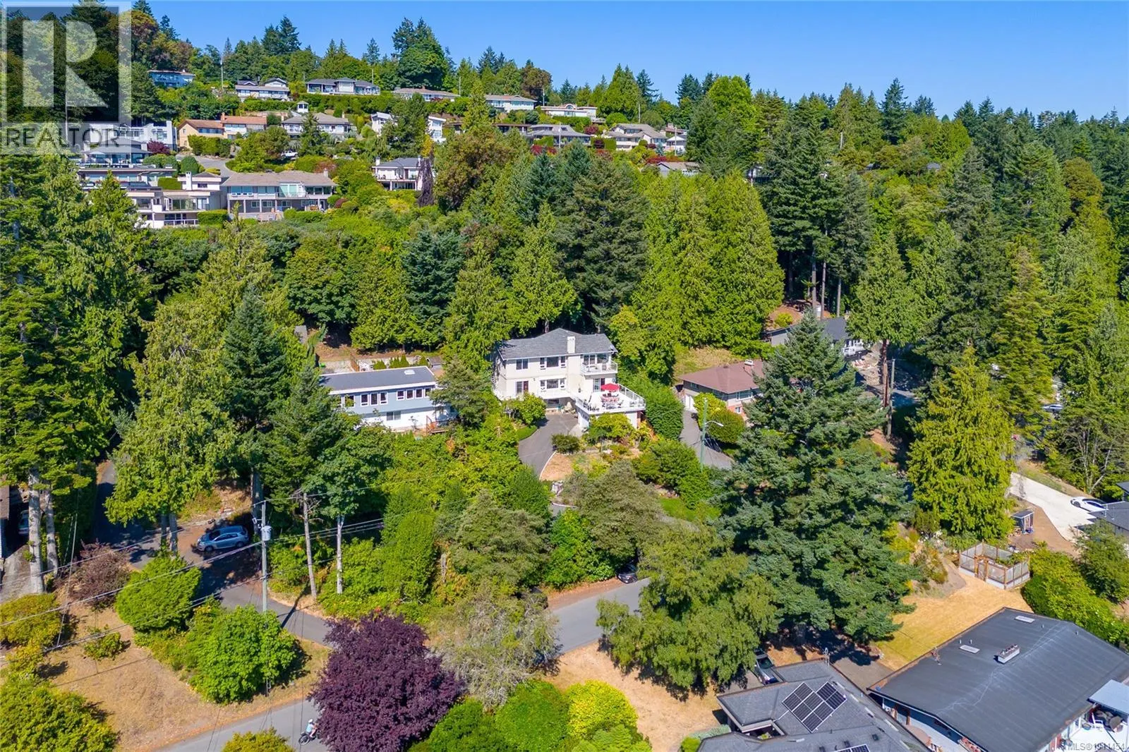 4964 Lochside Dr