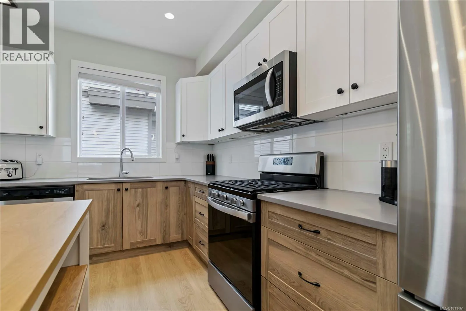 605 3351 Luxton Rd