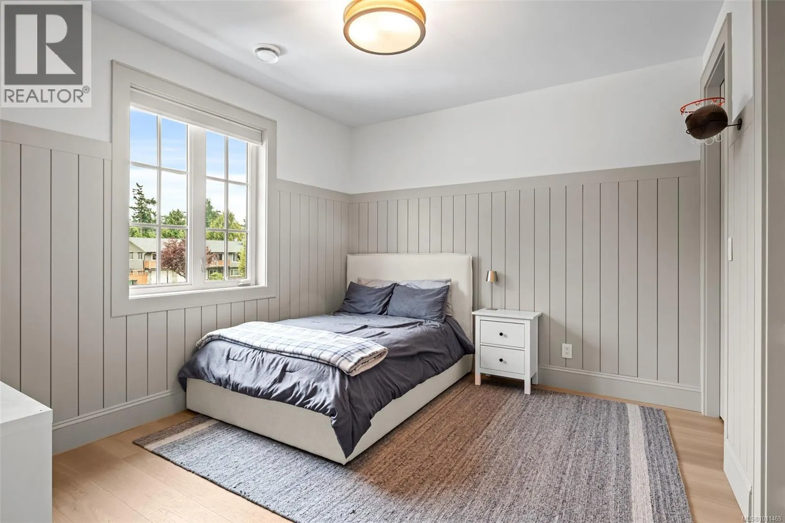 3950 Sequoia Pl