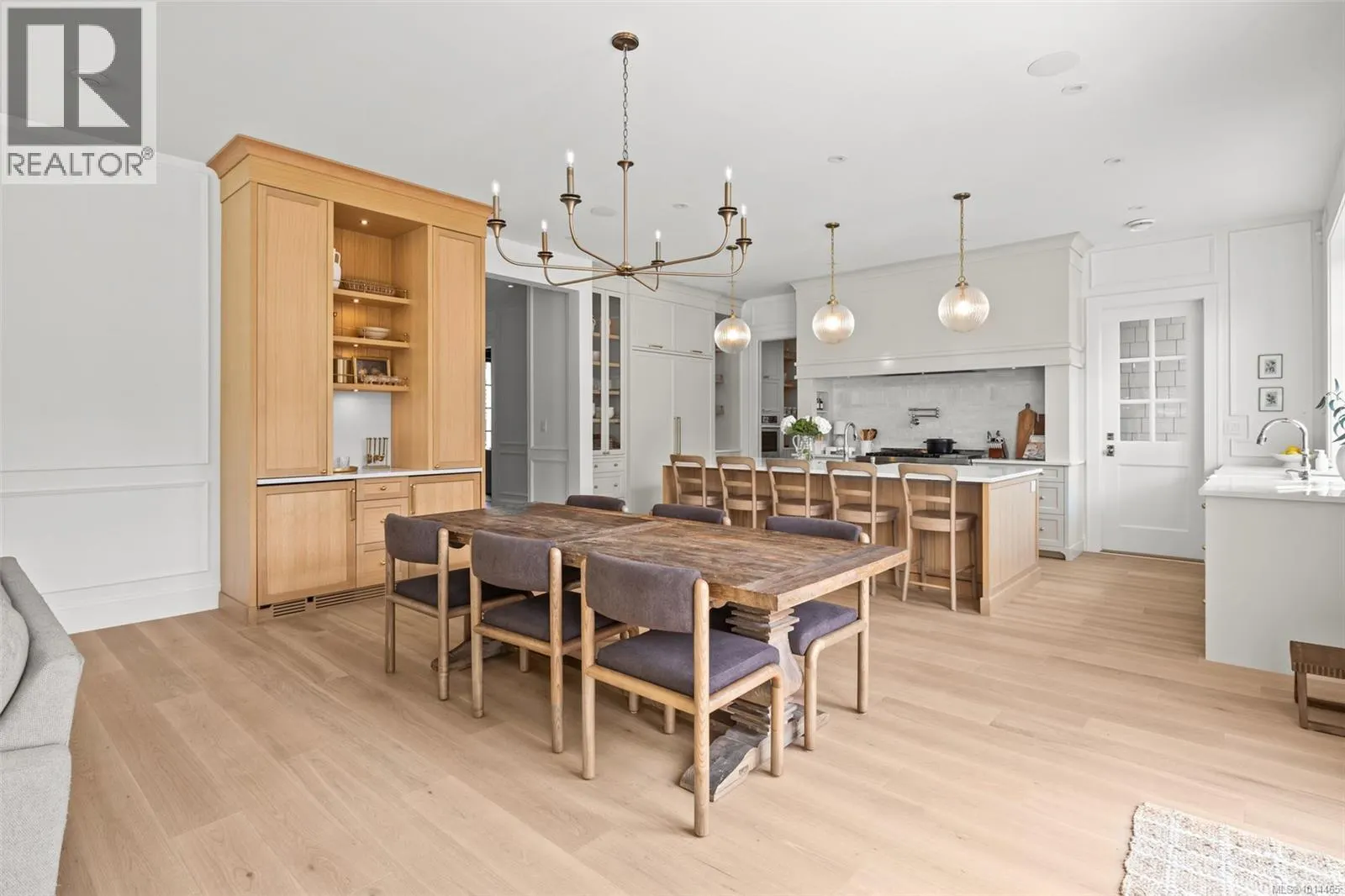 3950 Sequoia Pl