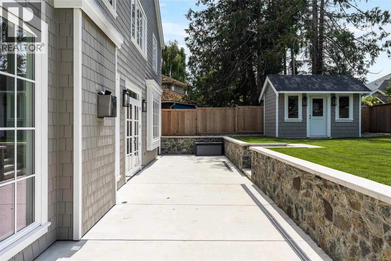 3950 Sequoia Pl