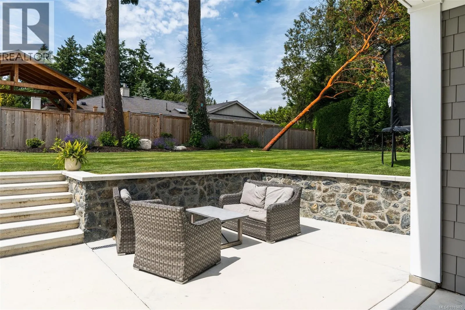 3950 Sequoia Pl