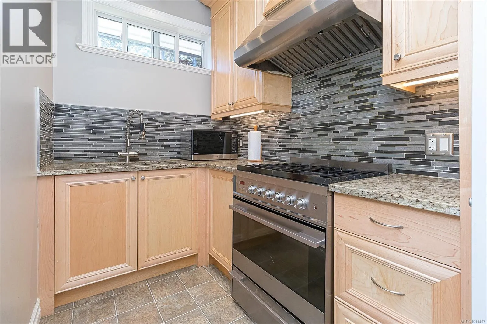 4566 Gordon Point Dr