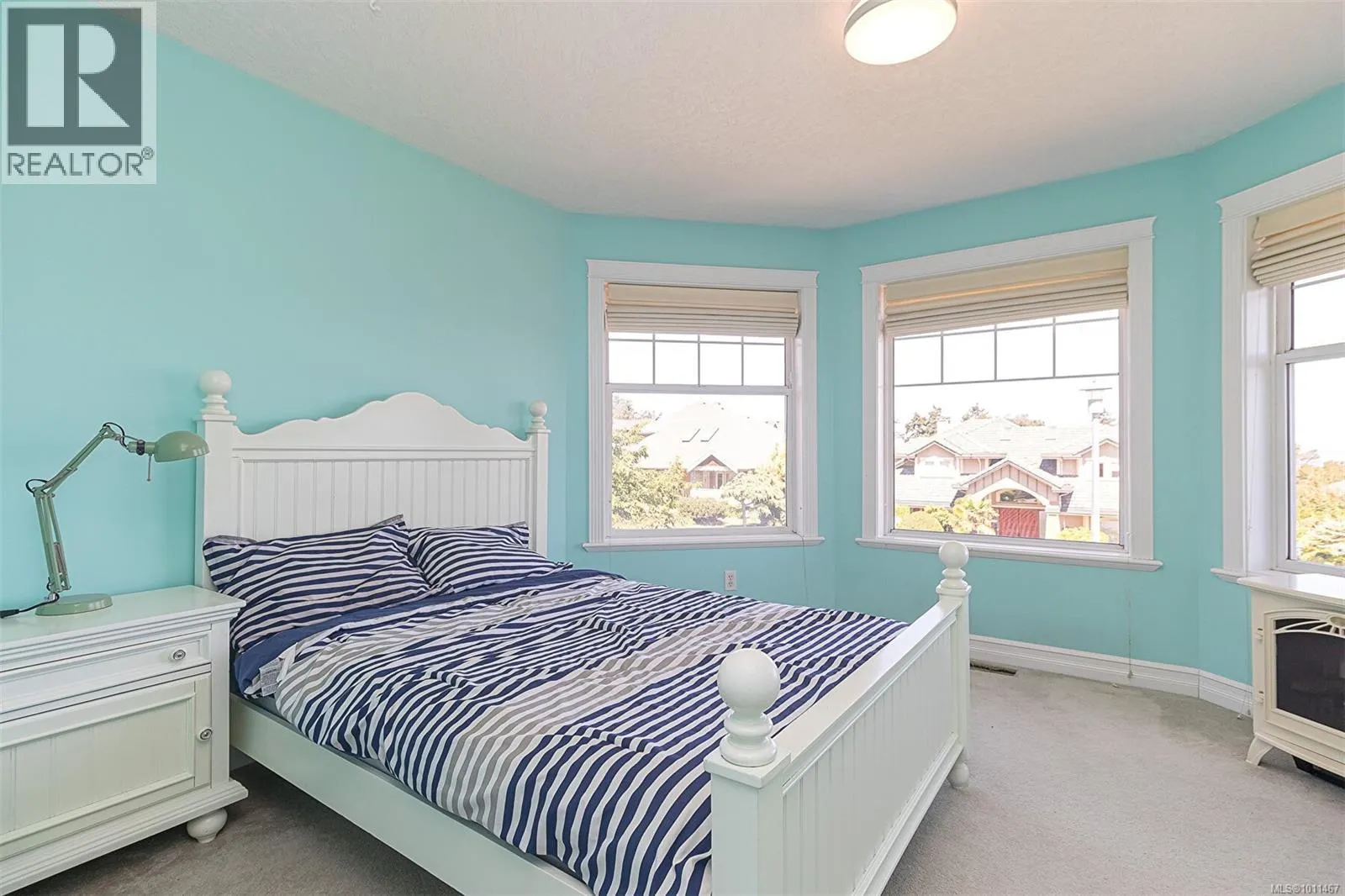 4566 Gordon Point Dr