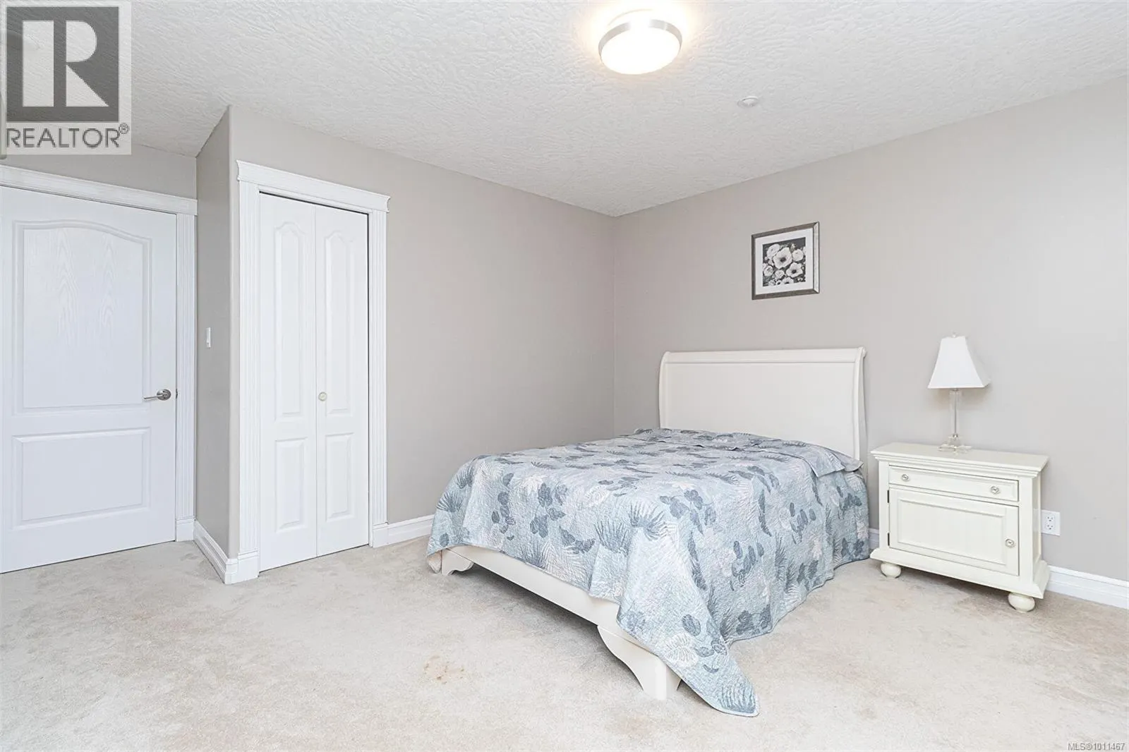 4566 Gordon Point Dr