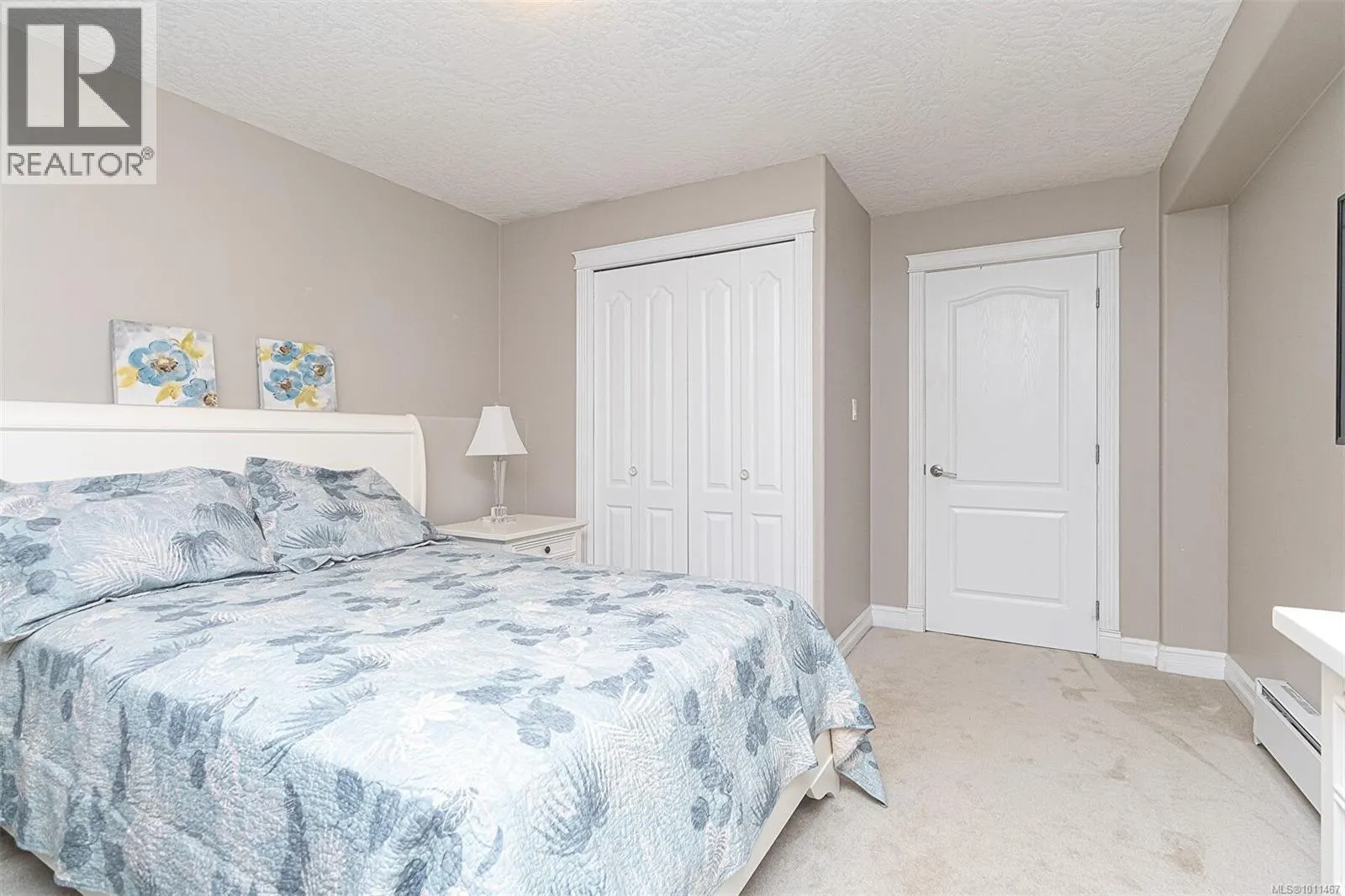4566 Gordon Point Dr
