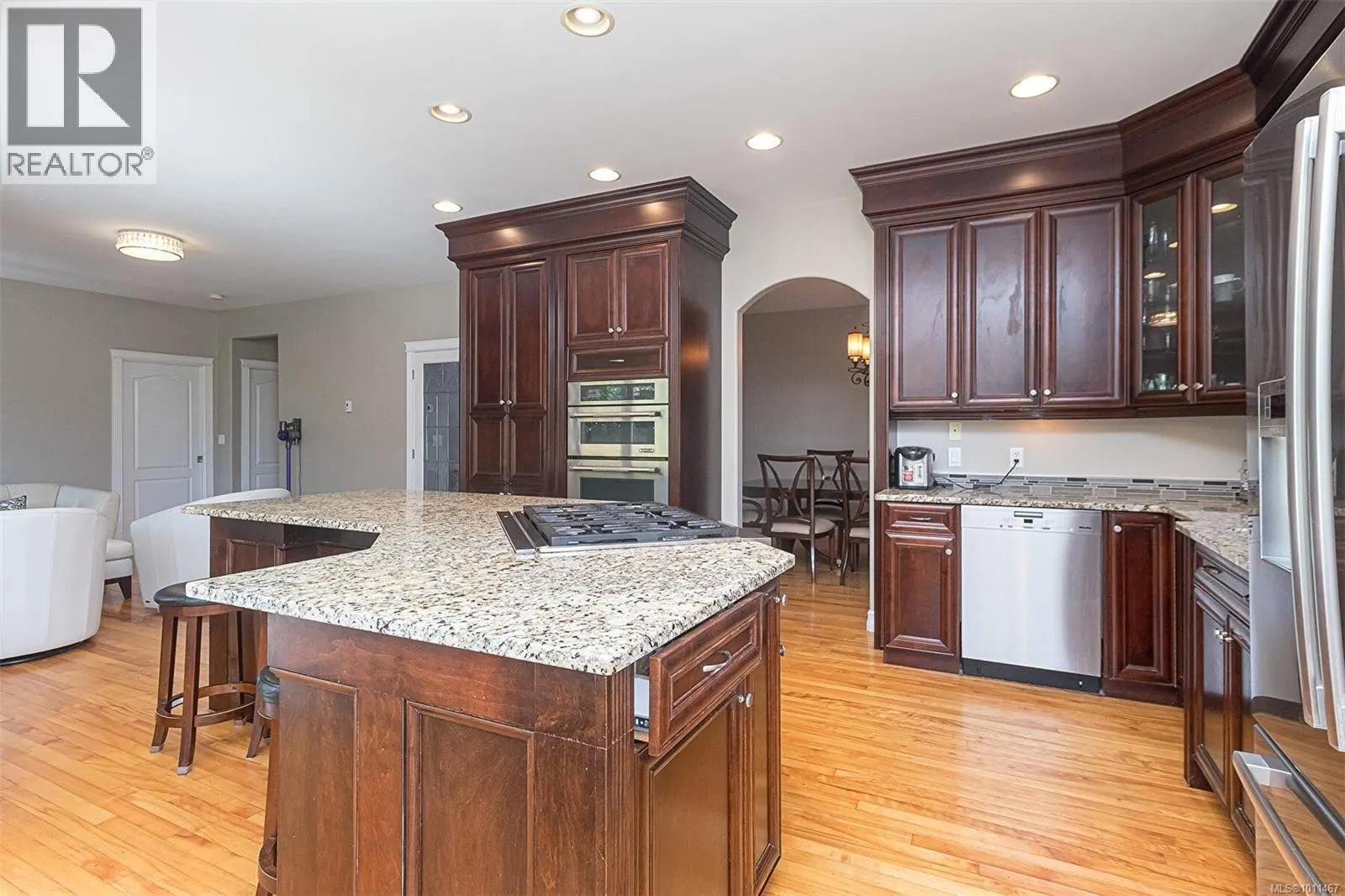 4566 Gordon Point Dr
