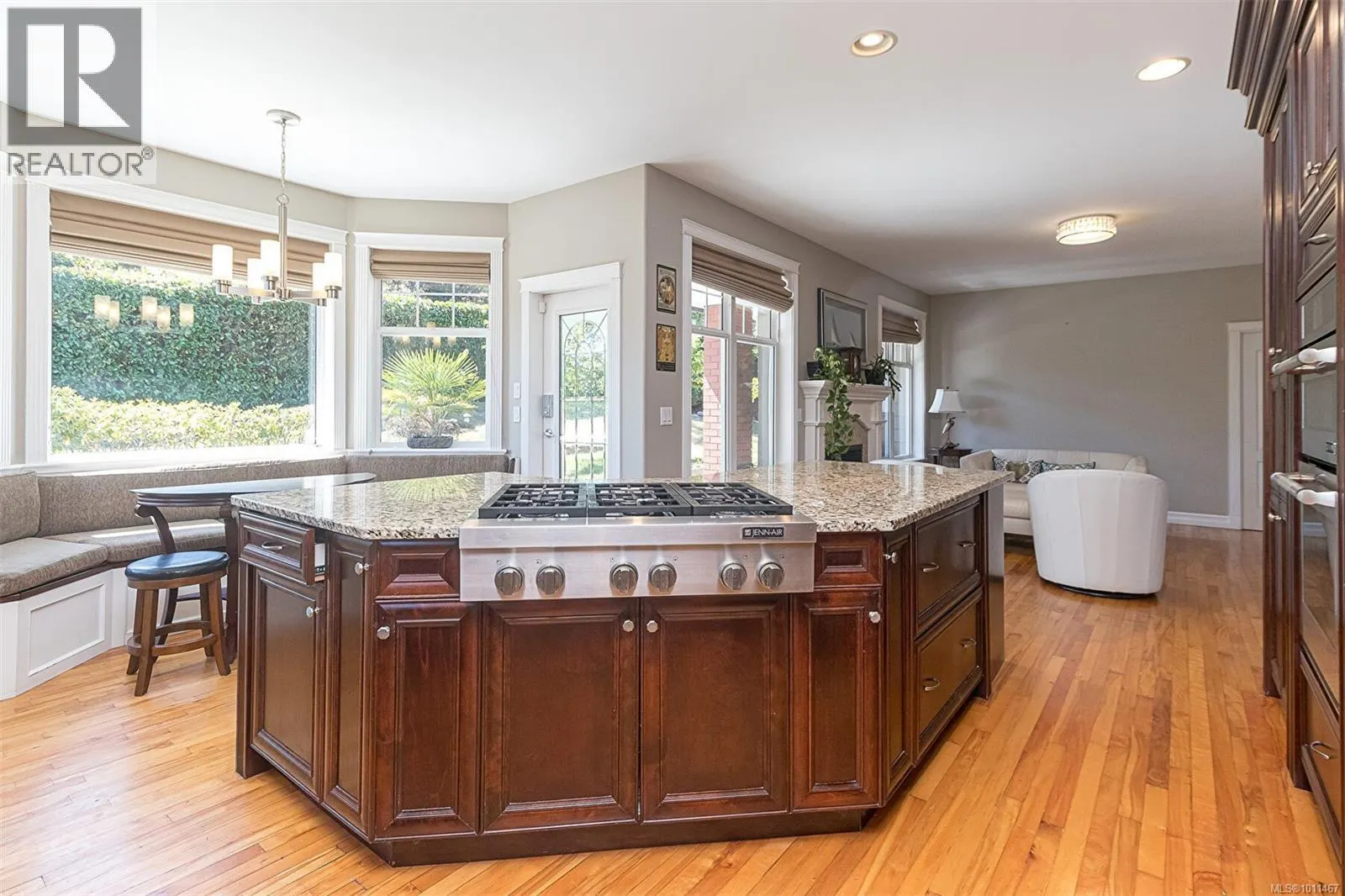 4566 Gordon Point Dr