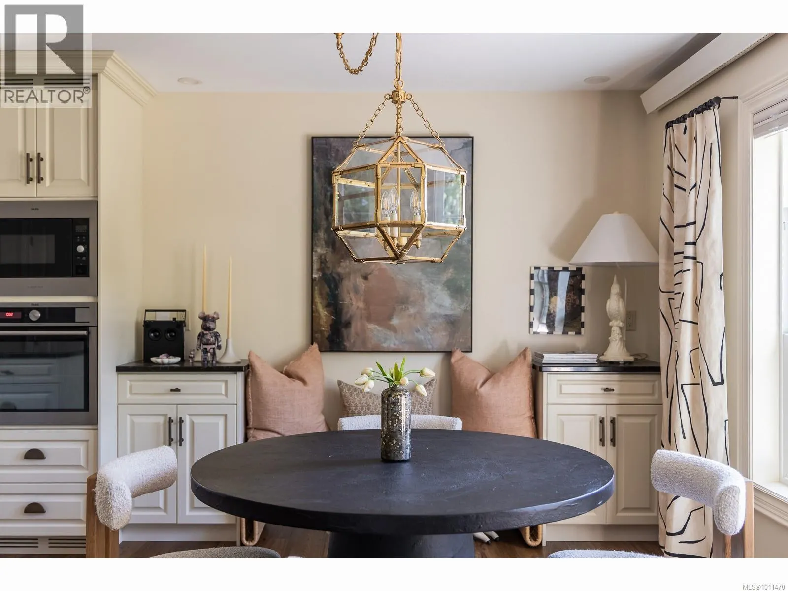 227 Fifth Ave W
