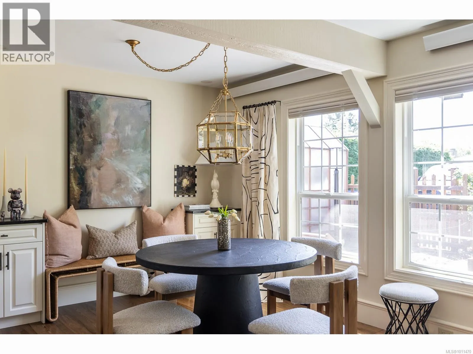 227 Fifth Ave W