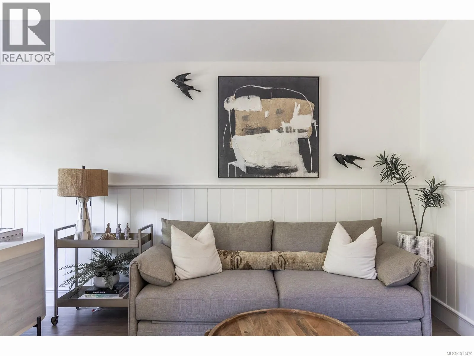 227 Fifth Ave W