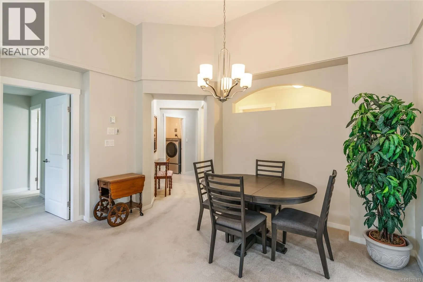 403 5670 Edgewater Lane