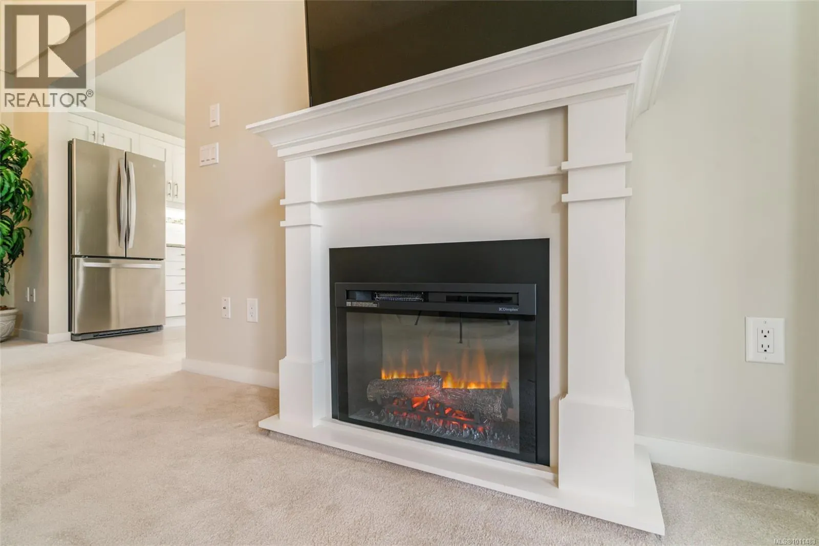 403 5670 Edgewater Lane
