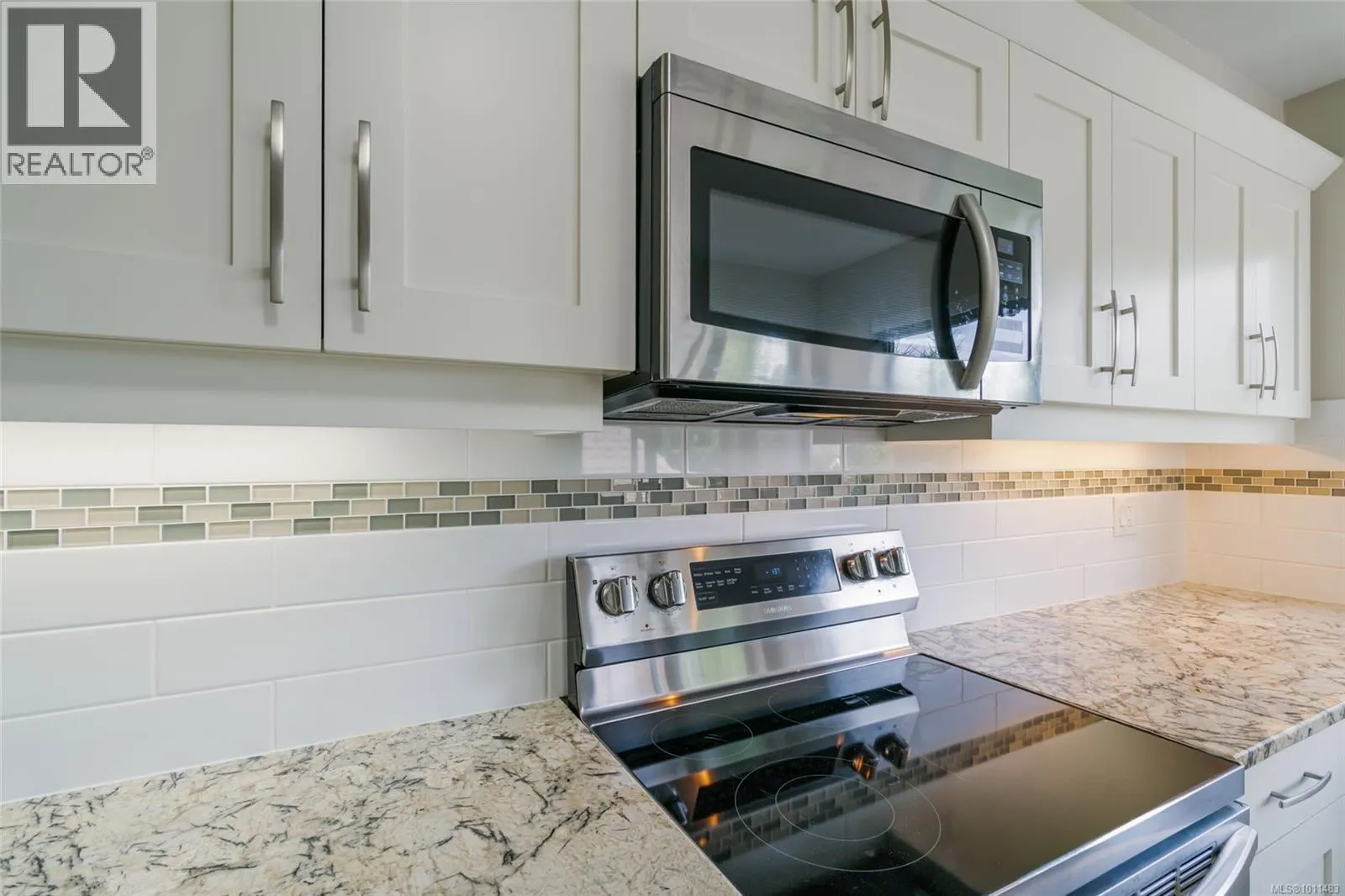 403 5670 Edgewater Lane
