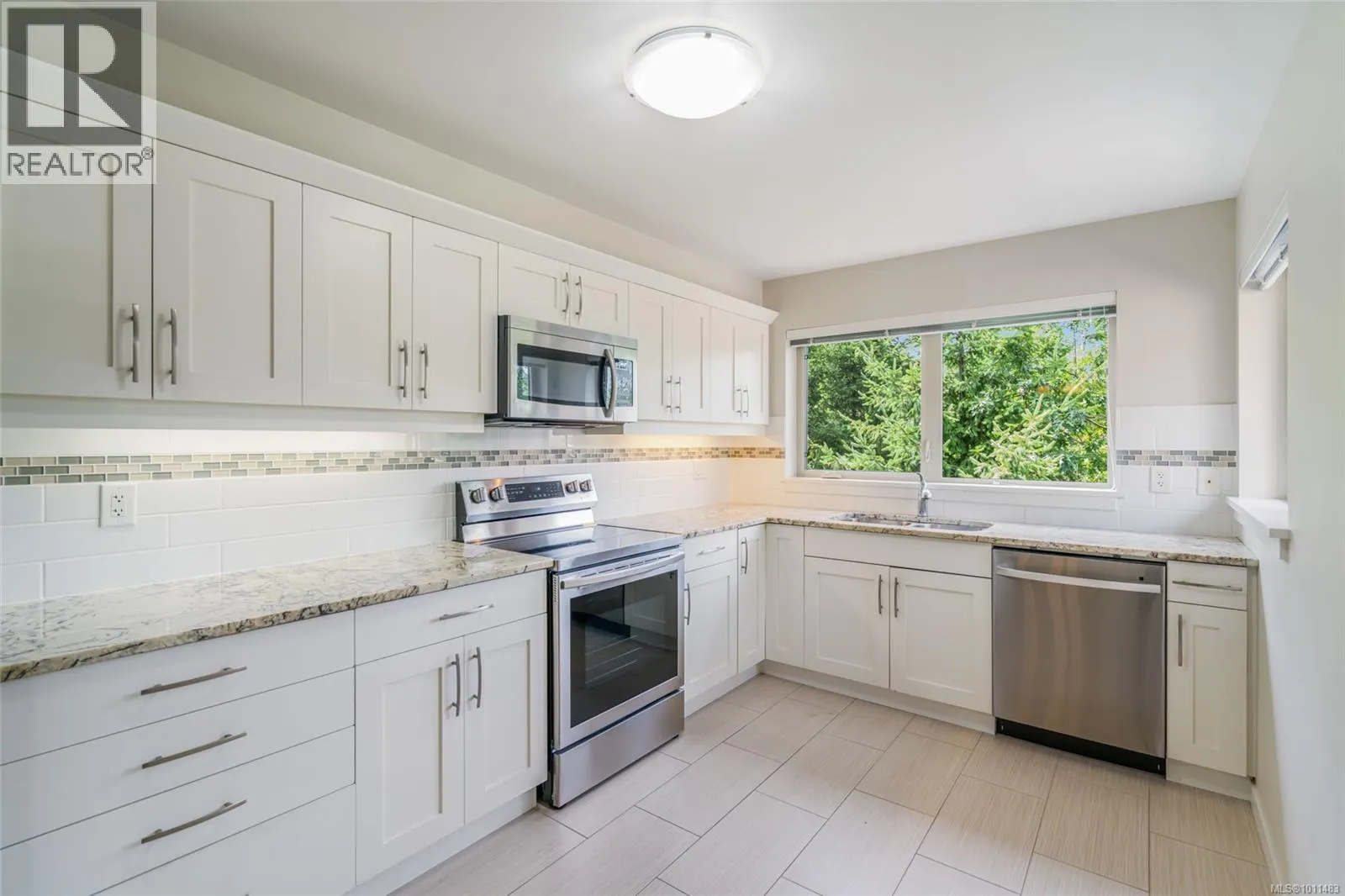 403 5670 Edgewater Lane