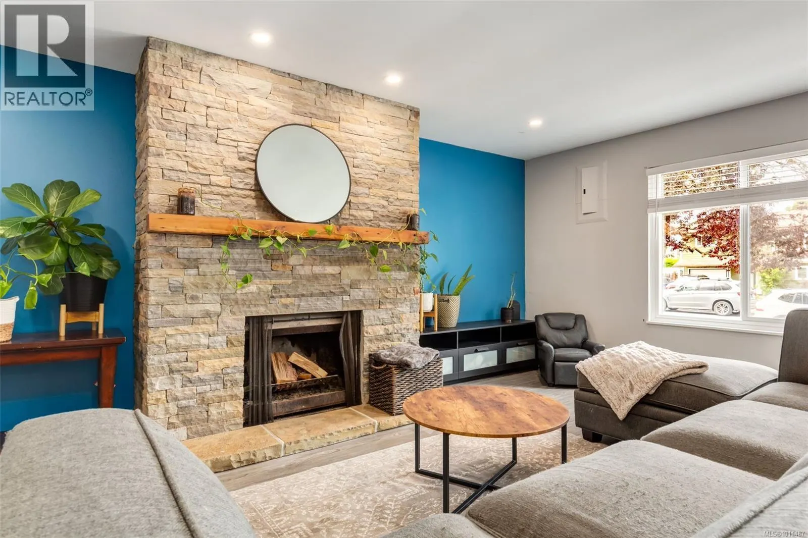 146 Cooper Pl
