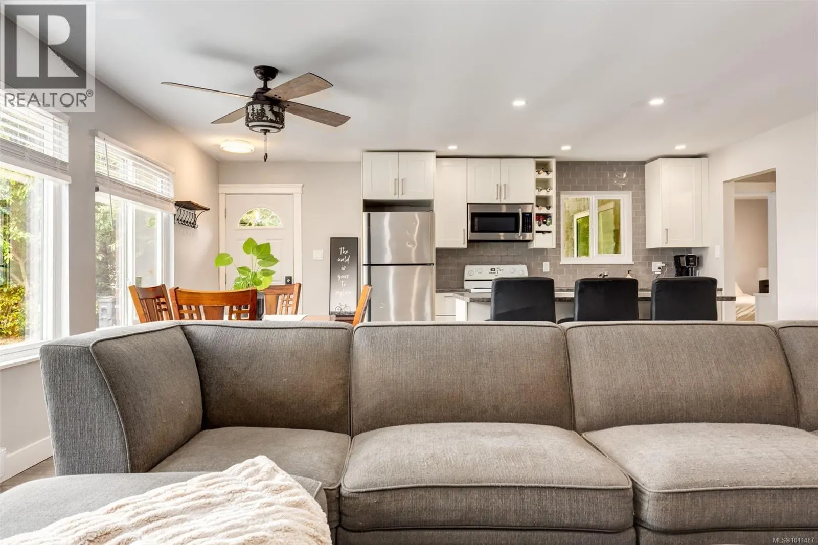 146 Cooper Pl