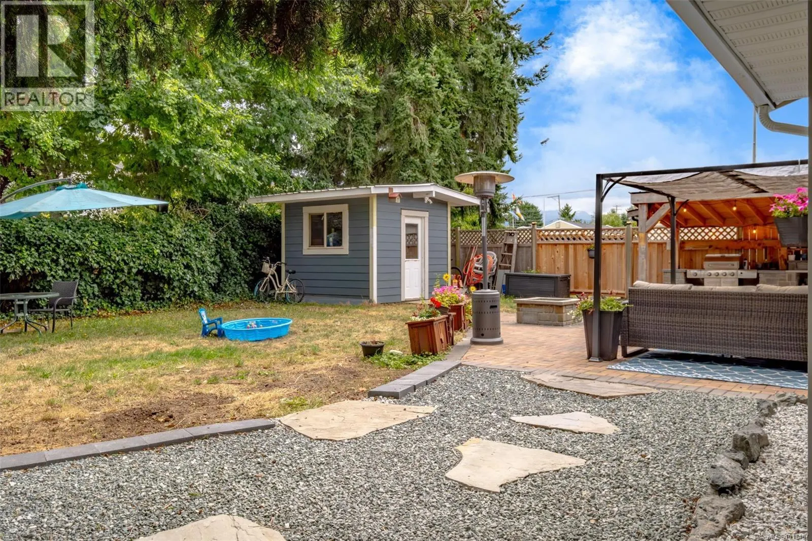 146 Cooper Pl