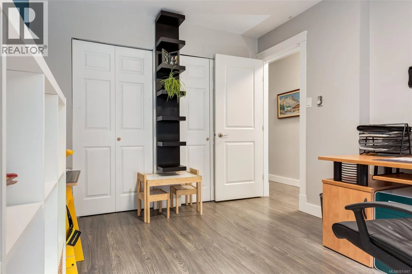 146 Cooper Pl