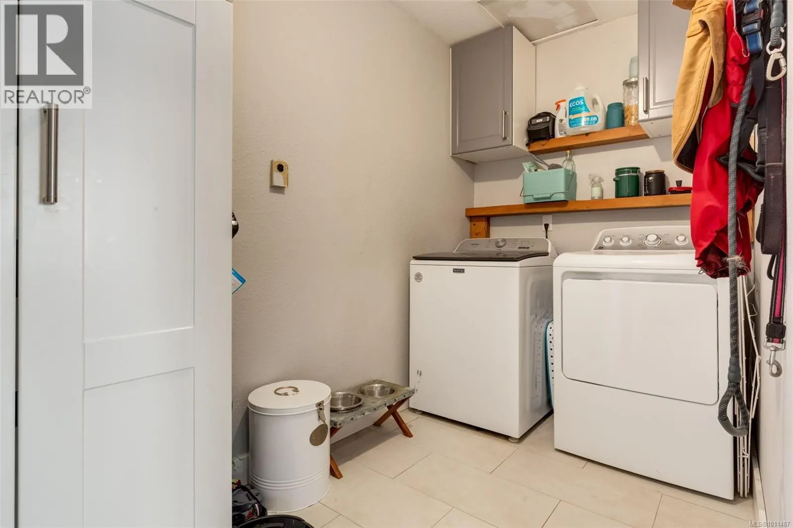 146 Cooper Pl