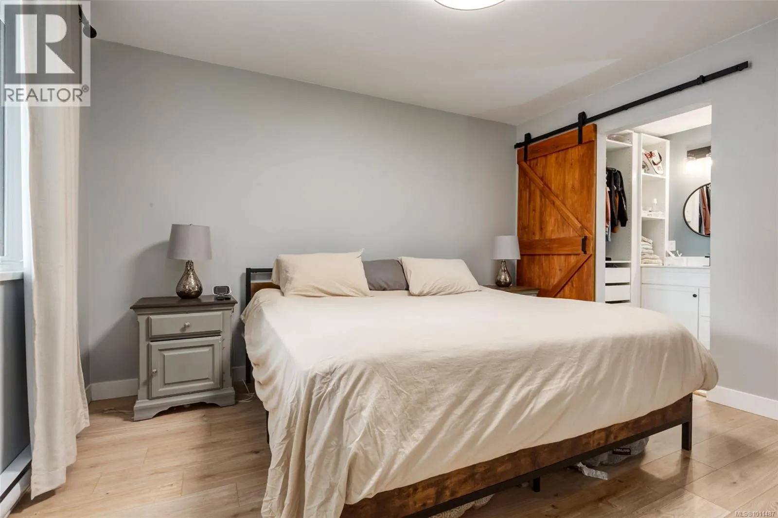 146 Cooper Pl