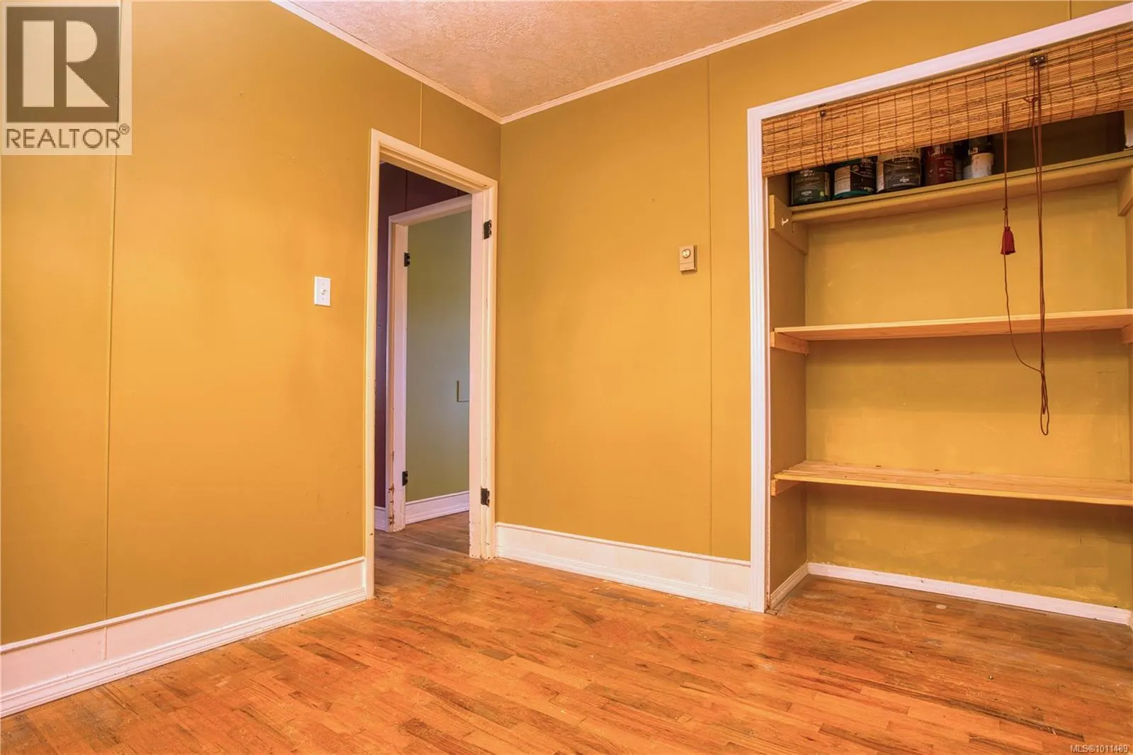 1180 Macdonald Cres