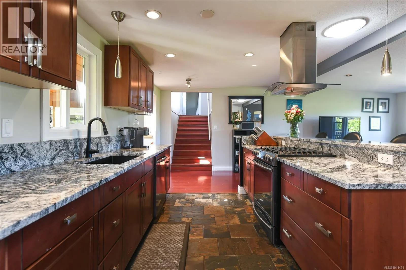 342 Anne Rd