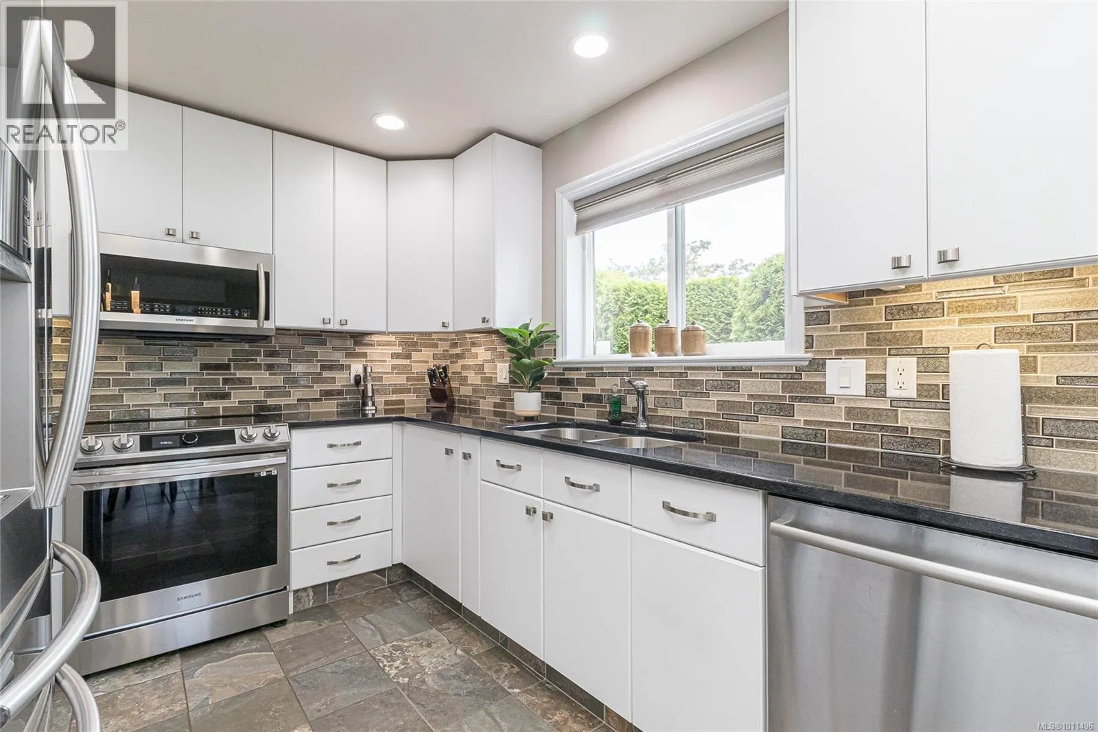 1903 Woodley Rd