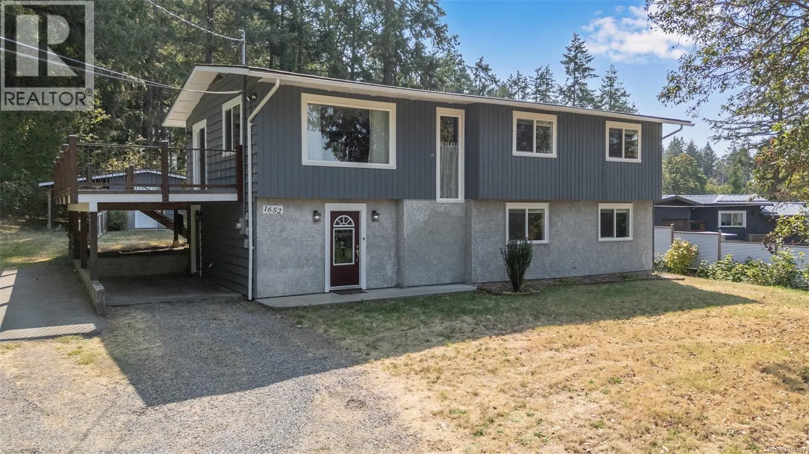 1652 Maple Bay Rd