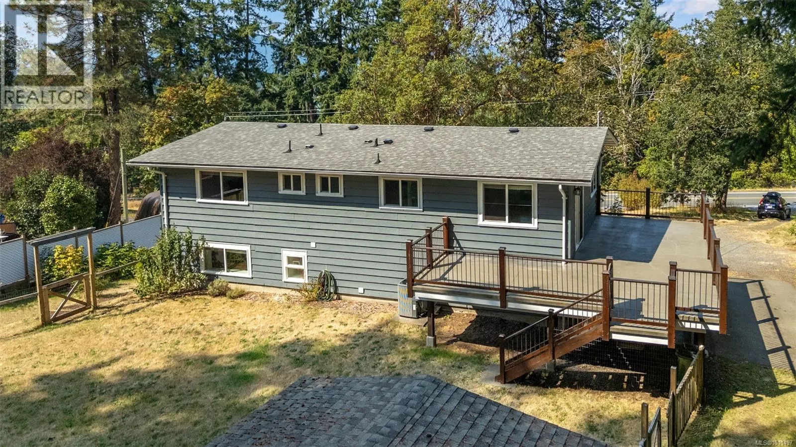 1652 Maple Bay Rd