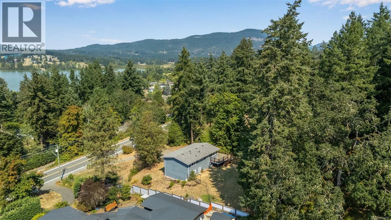 1652 Maple Bay Rd