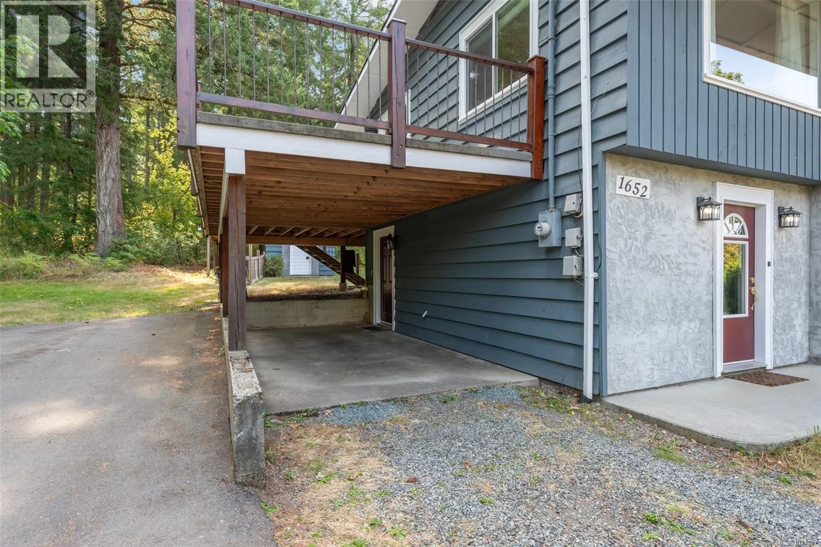 1652 Maple Bay Rd