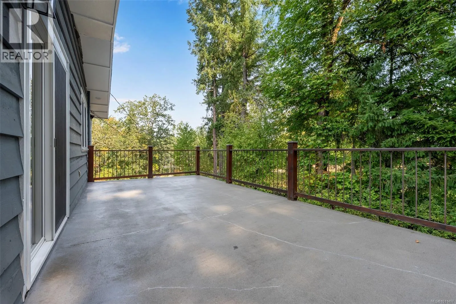 1652 Maple Bay Rd