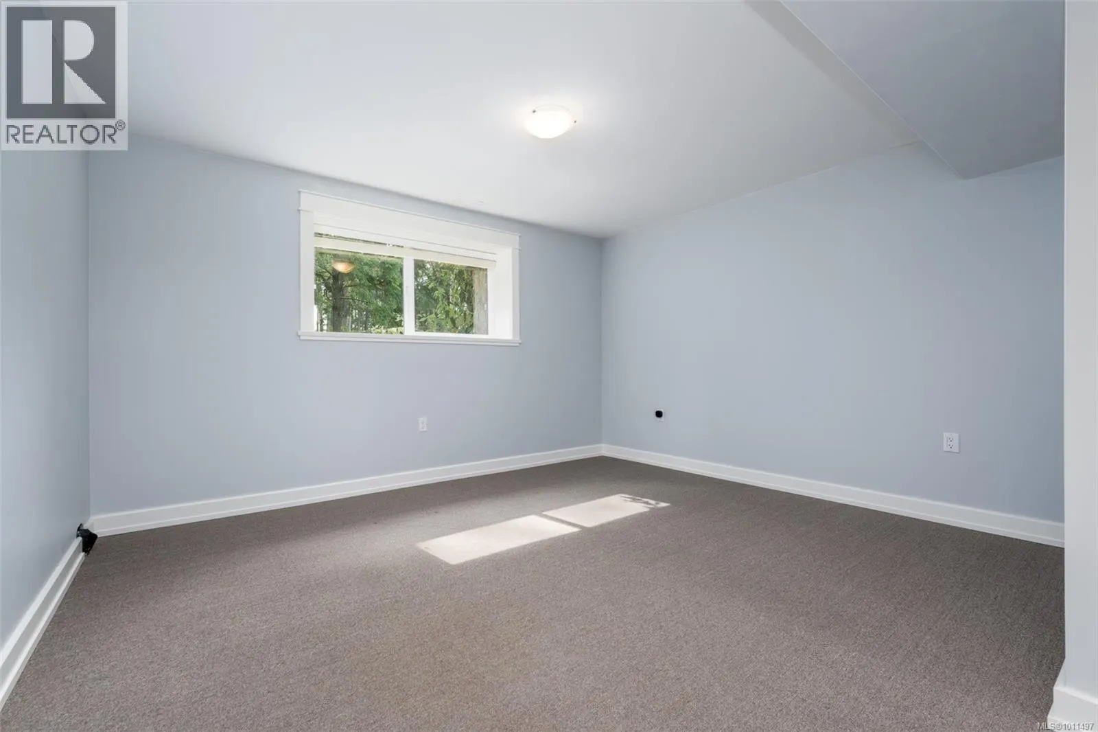 1652 Maple Bay Rd